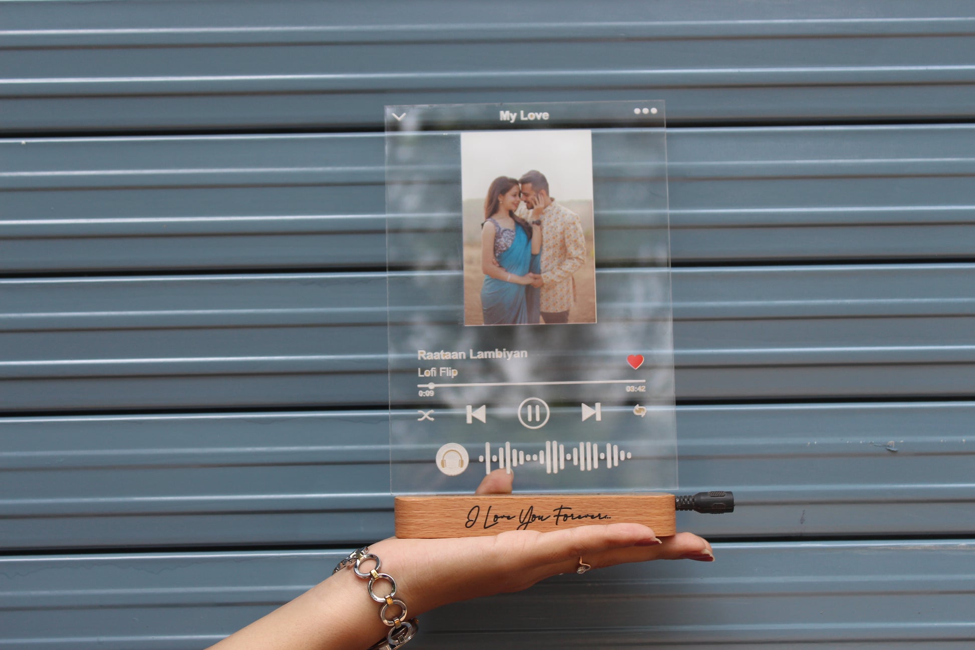 Transparent Acrylic Spotify Frame with LED Lamp – A Unique Personalized Gift