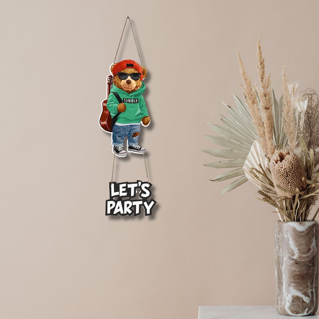 Stylish Wall Hanging to Complete Your Living Room Look