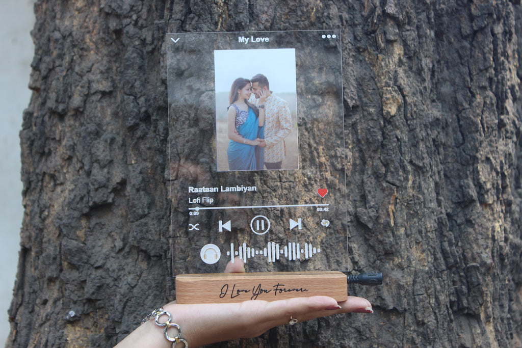 Transparent Acrylic Spotify Frame with LED Lamp – A Unique Personalized Gift