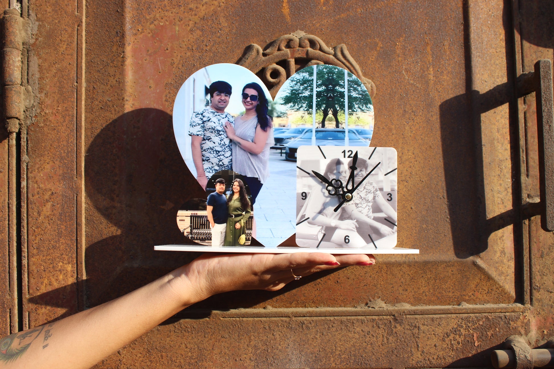 Couple Tabletop Clock – A Timeless Keepsake for Love