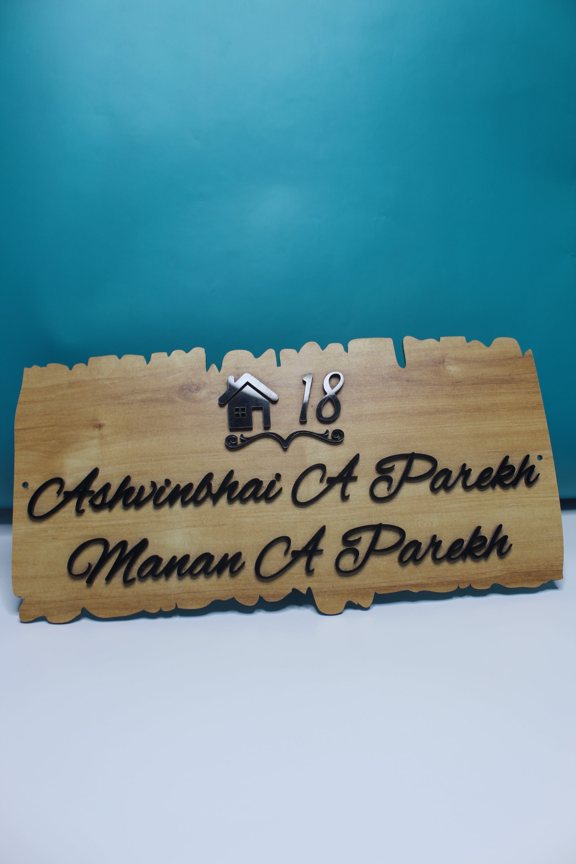 Personalized Table Top Name Plate with House Number – Elegant & Modern Home Decor