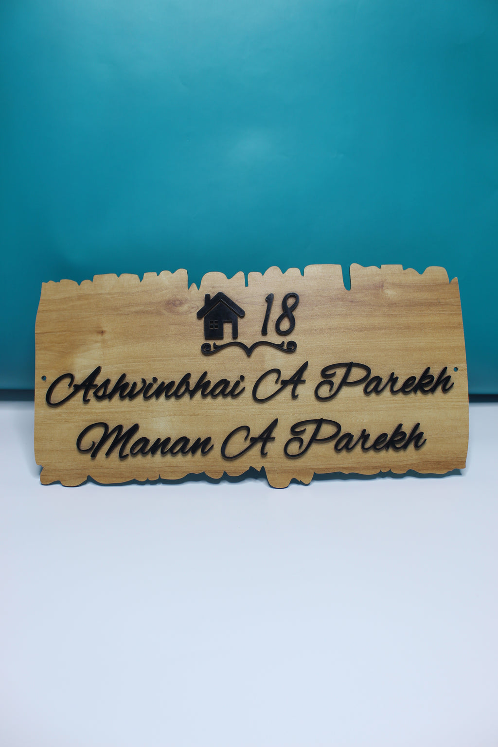 Personalized Table Top Name Plate with House Number – Elegant & Modern Home Decor