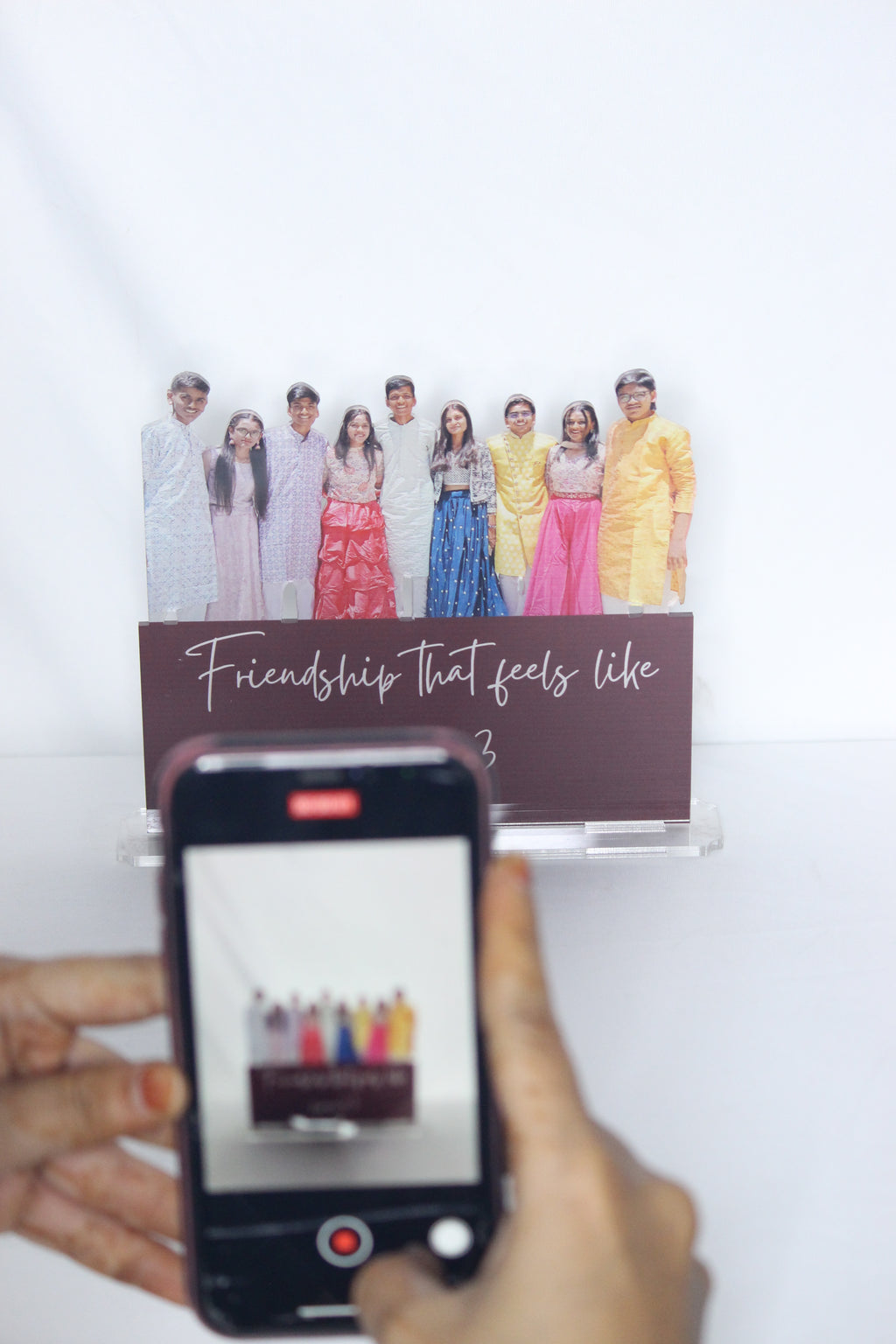 Personalized Friends Caricature – A Fun & Quirky Gift for Your Besties.