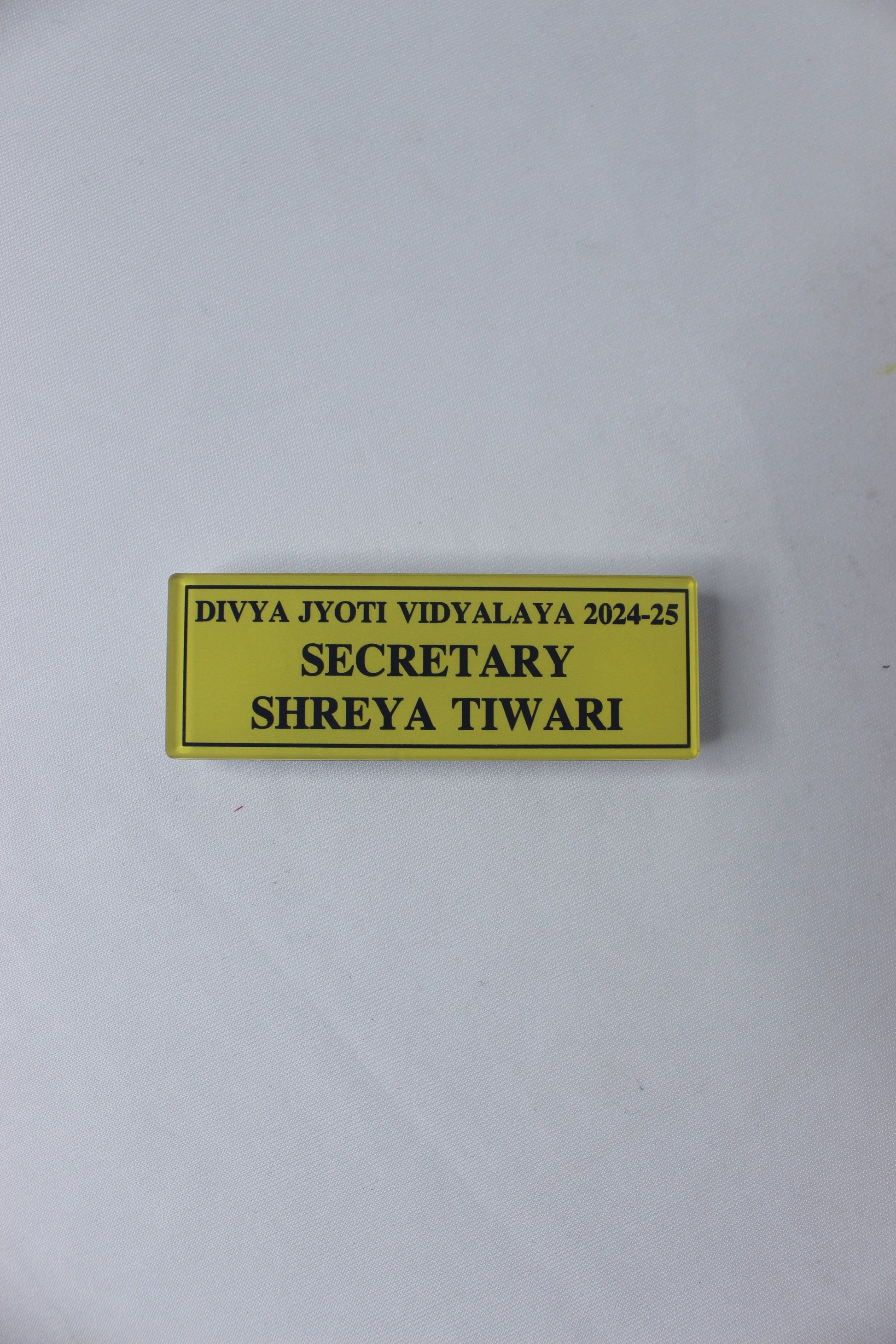 Customized Corporate Badges – Professional & Stylish Employee Name Tags