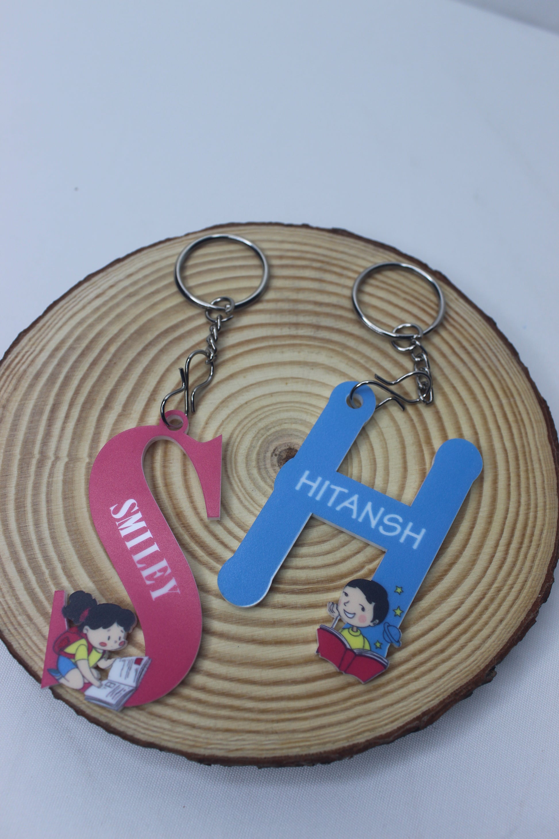 Personalized Letter Keychain – Minimal, Meaningful & Memorable
